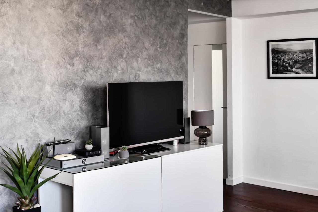 2 Bedroom Penthouse In City Center, Free Parking SJJ Exterior foto
